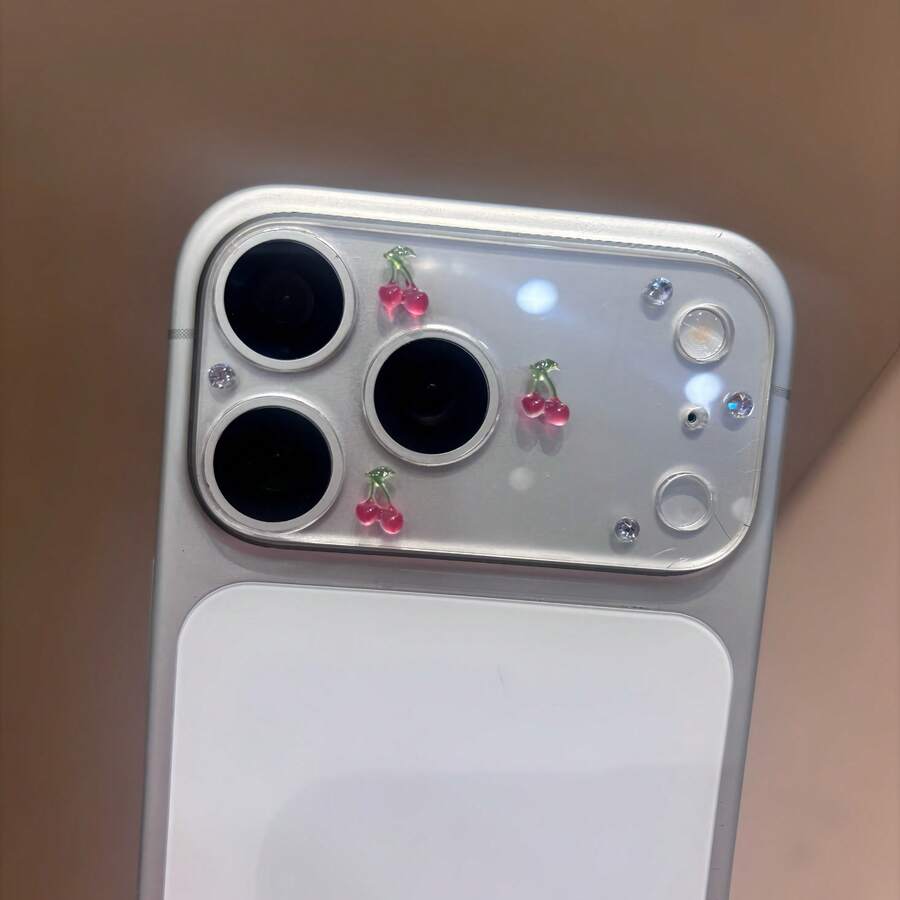 1 Miếng dán bảo vệ màn hình hình trái tim đỏ anh đào dành cho bé gái, phù hợp với Apple 17Promax/17pro Base.