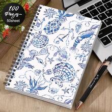 1 Peça Caderno com Espiral, com Design Temático de Oceano com Elementos de Abacaxi, Estrela-do-mar, Concha, Âncora, Caranguejo, Coral, Flores, Corrente e Camarão - Item Temático de Oceano Azul e Branco na Moda, Adequado para Uso no Escritório e na Escola - F - Visão 6