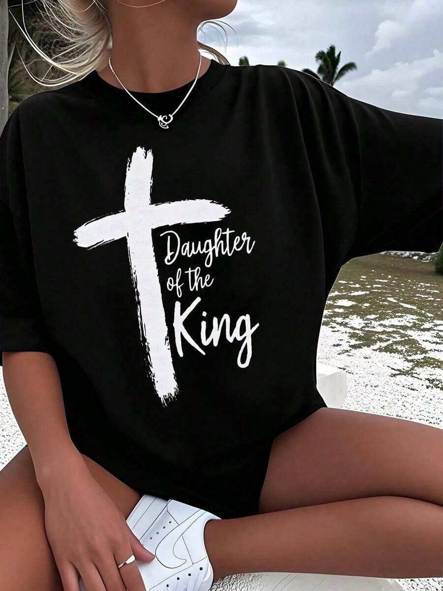 Breathable Women's Red T-Shirt With White Cross And "Daughter Of The King" Phrase, Christian Aesthetic And Inspirational Lettering T-Shirt, Modern Religious Empowerment Top, Casual Faith Blouse For Church, Women's Warm Clothing - 黑色 - 查看 1