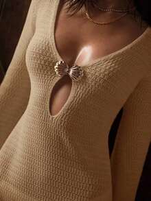 PREMIUM DRESS OVERCOAT WITH METAL SHELL EMBELLISHMENT - Khaki - View 9
