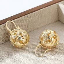 復古鏤空雕花金球耳環，個性風格女款聲明式耳釘 - 金色 - 查看 3