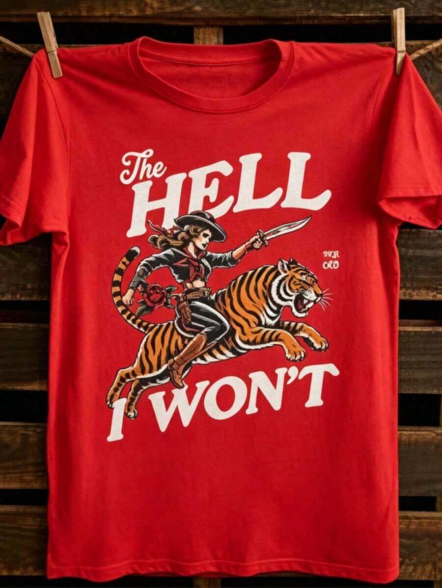 Camiseta de Mujer "The Hell I Won't" Estilo Cowgirl – Camiseta de Cuello Redondo con Gráficos Retro de Motociclista y Tatuaje Western, Top Casual Estilo Wild Western. Esta es una camiseta de manga corta para mujer, suave, agradable al tacto, versátil y de puro algodón, adecuada para el uso diario, salidas informales y ropa deportiva. Es una camiseta de algodón puro para mujer, holgada, cómoda y deportiva, ideal para primavera/verano, perfecta como capa base. - Rojo - Ver 1
