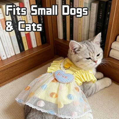 Vestido de princesa de tul con lunares dulces para mascotas, con mangas con volantes y aleteo amarillos y parche en forma de corazón azul, con arnés incorporado y anilla en D, ropa suave y transpirable para mascotas pequeñas como gatos y perros, ideal para uso diario en interiores, paseos al aire libre y sesiones de fotos de mascotas