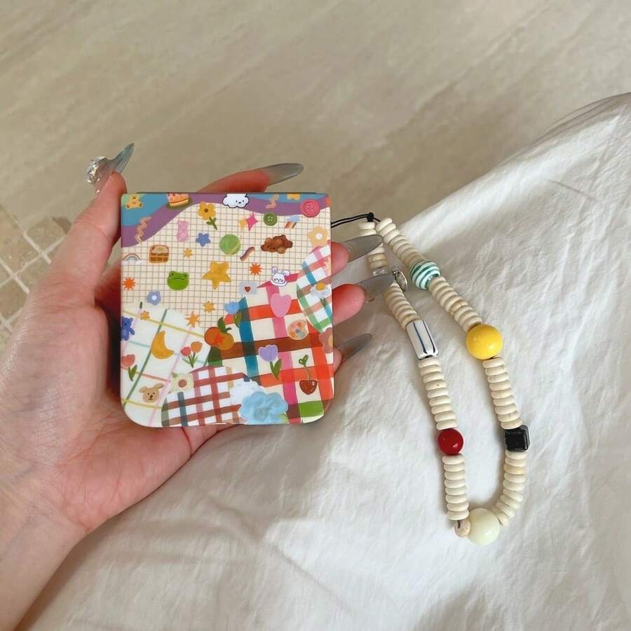 Cute Plaid Pattern Full Screen Animal Design Phone Case With Splatter Bead Chain Wrist Strap, Compatible With Samsung Galaxy ZFlip7 Z Flip6 ZFlip 5 Zflip6 Zflip5, Shockproof Back Cover - Off-white - View 1