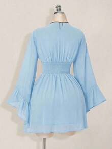Vestido corto elegante de manga larga con cuello en V y cintura ceñida de unicolor para mujer - Celeste - Ver 10