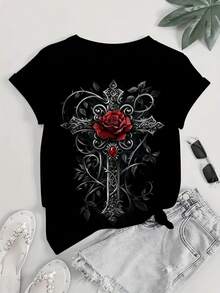 Camiseta de Mujer con Estampado Digital, Estilo Artístico 'Cruz Rosa Oscura', Camiseta de Manga Corta con Estampado Temático, Top Gótico Vintage, Camiseta Casual de Cuello Redondo en Tallas Grandes, con una Imagen de una Cruz Adornada con Rosas Rojas. - Negro - Ver 2