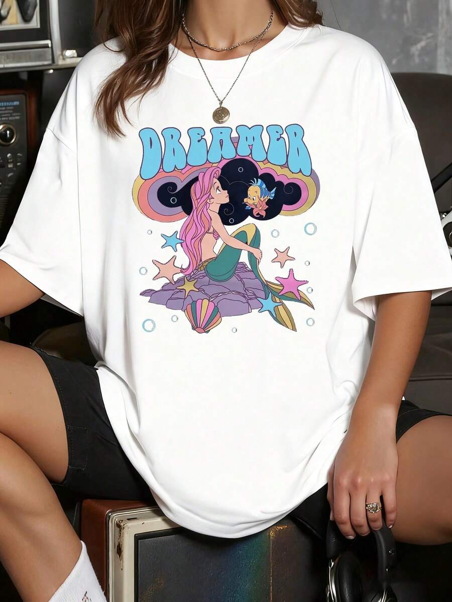 Dreamy Mermaid Surrounded By Stars And Shells Symbolizing Freedom And Marine Fantasy Under The Positive Message DREAMER T-Shirt For Modern And Comfortable Women - 白色 - 查看 1