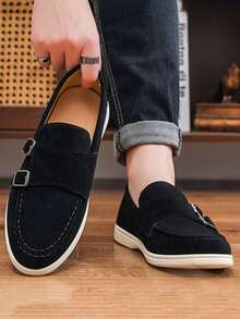 Mocasines de punta redonda para hombres, con diseño de cierre de hebilla, color negro, nuevos zapatos versátiles para hombres, zapatos formales de trabajo, mocasines planos de estilo británico, casuales y transpirables, suela blanda, adecuados para todas las estaciones - Negro - Ver 7