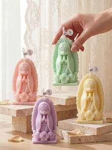4 piezas Velas de cera de soja con diseño de Virgen María en estilo lindo y de dibujos animados, en colores melocotón rosa, verde menta, lavanda púrpura y amarillo crema. Decoración para el hogar, regalo para el Día de la Madre, regalo de graduación 2026 para ella, decoración de escritorio de oficina, centro de mesa para bodas, vela de oración católica, aromaterapia y meditación, decoración de altar, y confirmación, regalo festivo para mamá, novia y esposa - Set de edición limitada de Madonna en tonos pastel - Ver 11