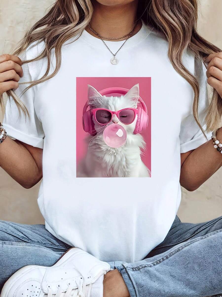 Printed T-Shirt With A Cat Wearing Pink Headphones And Sunglasses Blowing Bubble Gum Bubbles, White Short-Sleeved Round Neck T-Shirt, Machine Washable, Casual Style, Comfortable Fit, Modern Design, Versatile For Everyday Wear, Soft Fabric, Fashionable Style, 100% Cotton. - 白色 - 查看 1