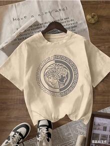 Camiseta de Manga Corta con Estampado Clásico en Gris,Camiseta de manga corta de moda para primavera y verano de 2026, hecha en México, 180 gramos. Estampado de dibujos animados, modelo de pareja, apta para uso interior o exterior. Cuello redondo, unisex, ideal para oficina y ocio. Paquete de una pieza. - APR-P631577SLNDXZGY414 - Ver 2