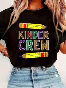 Kinder Crew Funny Kindergarten Teacher 1st Day Of School T-Shirt1 Short Sleeve Crew Neck Casual Top For Summer & Spring, Women's Clothing - Negro - Ver 1
