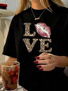 1 Piece Of Clothing For Teens, Vintage-Inspired "LOVE" Print T-Shirt - Casual Crew Neck, Leopard Print With Kiss Detail, 100% Machine Washable - Perfect For Summer, Everyday Wear. | Fun Design | Stylish Details 210g 100% Cotton, Designs Are Fully Printed. Unisex. - 黑色 - 查看 1