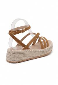 Sandalia de suela gruesa de yute para mujer, diseño de minimalista y elegante con tiras cruzadas en la pala y cierre de hebilla ajustable, ideal para uso diario y vacaciones - Camel - Ver 5