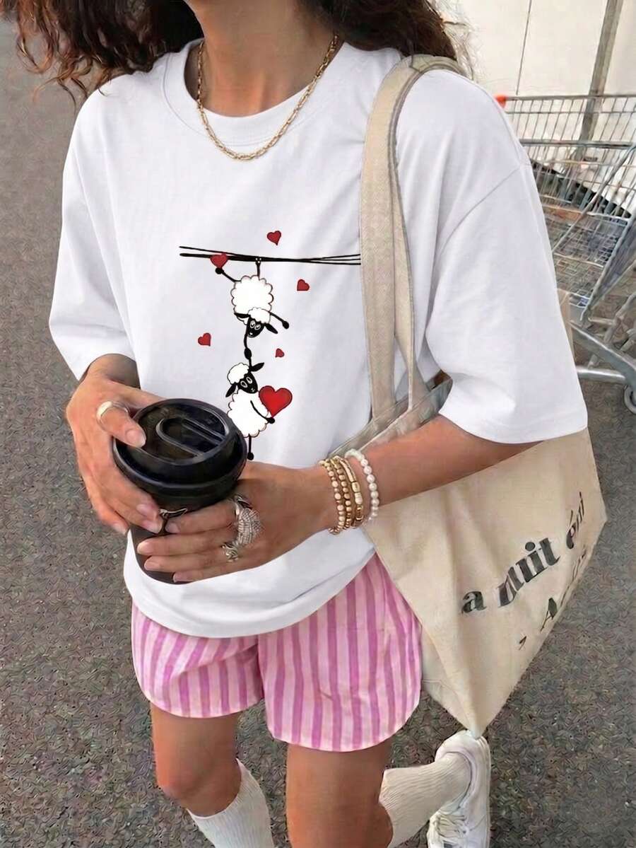 Women's Round Neck Printed Short Sleeve T-Shirt, Casual Loose Fit, Super Soft & Comfortable Fabric, Ins Street Fashion Style, Classic All-match Graphic Tee, Breathable Lightweight Daily Basic Top, Perfect for Daily Wear, Casual Vacation, Office Commute, Outdoor Going Out, Weekend Gathering, Shopping and Leisure Activities, Ladies Trendy Oversized Casual Pullover T-Shirt - Blanco - Ver 1