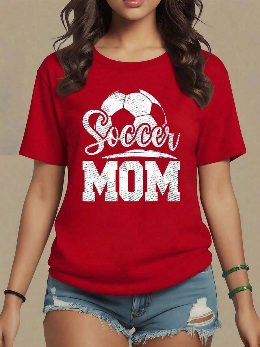 LooseLa imagen muestra un balón de fútbol acompañado de la frase Soccer Mom que simboliza el orgullo y el apoyo de una madre a su hijo deportista mostrando pasión y energía positiva camiseta de mujer 100% algodón casual cómoda para diarioCotton Women's T-shirt, Breathable and Sweat-absorbent Summer Short Sleeve - Rojo - Ver 1