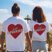 Just Married Uni T-Shirt, Couple Shirt Gift, Perfect Gift for the Bride, Engaget Present, Honeymoon Tee, Bridal Shower Keepsake Shirt220g heavyweight 100% cotton T-shirt. Butterfly print. Unisex sizing. Round neck inspirational T-shirt. Cute and beautiful Y2K-inspired summer top, perfect for the outdoors, home, work, or street wear. Casual, loose-fitting everyday T-shirt. - Blanco - Ver 1