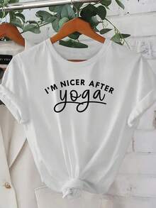 Women's Casual Crew Neck T-Shirt - "I Become Kinder After Yoga" Graphic, Short Sleeve, Regular Length, Machine Washable, Summer Active Top, Casual Activewear | Graphic Print T-Shirt | Easy Care Clothing - 白色 - 查看 6