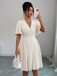 Vestido corto casual y elegante para mujer con cuello en V, mangas con volantes, botones decorativos en el bajo, cintura elástica, adecuado para primavera/verano, ir al trabajo, vacaciones, té de la tarde, fiestas - Albaricoque - Ver 4