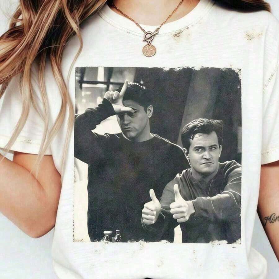 Summer T-Shirts 2026 - 'Vintage Friend Vibes' Movie And TV Series Graphic Design T-Shirt - 'I'll Be There For You' - 90s Sitcom Retro Graphic T-Shirt | Y2K Bootleg Style Oversized Aesthetic | Casual Cotton Short Sleeve Crew Neck Sports T-Shirt, Urban Style, Loose And Comfortable - A9 白色 - 查看 1