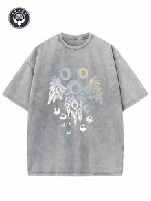 Diseño de inspiración vintage con un "ojo de estilo Weirdcore" en una camiseta lavada de 250 gramos.Este estilo de hombros caídos es perfecto para hombres, ofreciendo un ajuste relajado ideal para ropa urbana, hip hop y moda unisex. - Gris Claro - Ver 7