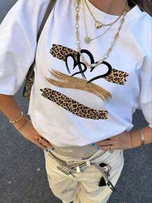 Camiseta Casual de Verano para Mujer con Estampado de Leopardo Vintage y Diseño de Corazón, Cuello Redondo, Manga Corta, Estilo Urbano Vintage, Unisex, Holgada, de Algodón, Camiseta de Manga Corta con Cuello Redondo, blusas para mujer, playeras de mujer, blusas casuales para dama. - Blanco - Ver 1
