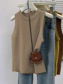 Top de punto de cuello redondo en color sólido para mujer de , minimalista y versátil, para verano. - Caqui - Ver 11