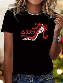 Camiseta de manga larga para mujer con estampado de hermandad universitaria, estilo navideño, top casual de manga larga con cuello redondo, que presenta las letras griegas de la organización Delta-Sigma-Theta, vida griega, fraternidad, sororidad, Divine Nine, atuendos de Pascua de 1913 para mujer, atuendos de regalo para el Día de la Madre, ropa de la Copa del Mundo, atuendo para fiesta de fútbol, atuendo para el día del partido, camiseta extragrande unisex de fútbol de EE. UU., atuendos de verano para mujer. Ropa de verano - Negro - Ver 3