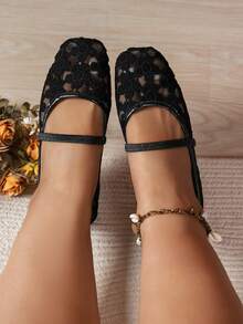 Chaussures plates à large largeur avec ornements floraux pour femmes, chaussures décontractées élégantes et polyvalentes avec bride, maille respirante et confortable, idéales pour l'extérieur, les fêtes, les vacances, le ballet - Noir - Voir 5