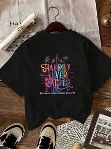 [Double-Sided Print] Casual Short-Sleeve Crew Neck T-Shirt With Colorful Castles And Fireworks Print And The Text "HAPPILY EVER AFTER". Suitable For Women's Spring And Summer Wear, 4th Of July Outfits, World Cup Match Day. Soft And Lightweight T-Shirt, Easy To Match With Any Outfit. 100% Cotton Graphic T-Shirt For Women, Brokey Y2K Streetwear Style, Crew Neck, Loose Fit. - 黑色 - 查看 3