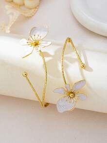 1 pièce Bracelet élégant et à la mode avec fleur artificielle à 5 pétales blanc, orange, rose et vert. Convient pour un port quotidien et les jours fériés. Excellent choix de cadeau (boîte-cadeau non incluse) - Blanc - Voir 5