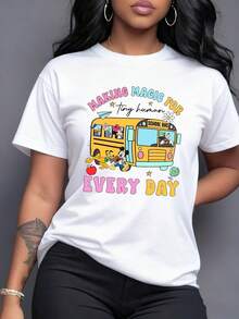 Yellow School Bus With Cheerful Characters That Inspire Magic And Daily Fun To Maintain A Positive And Youthful Spirit. Fun And Comfortable Women's T-Shirt For Casual Wear. - 白色 - 查看 6