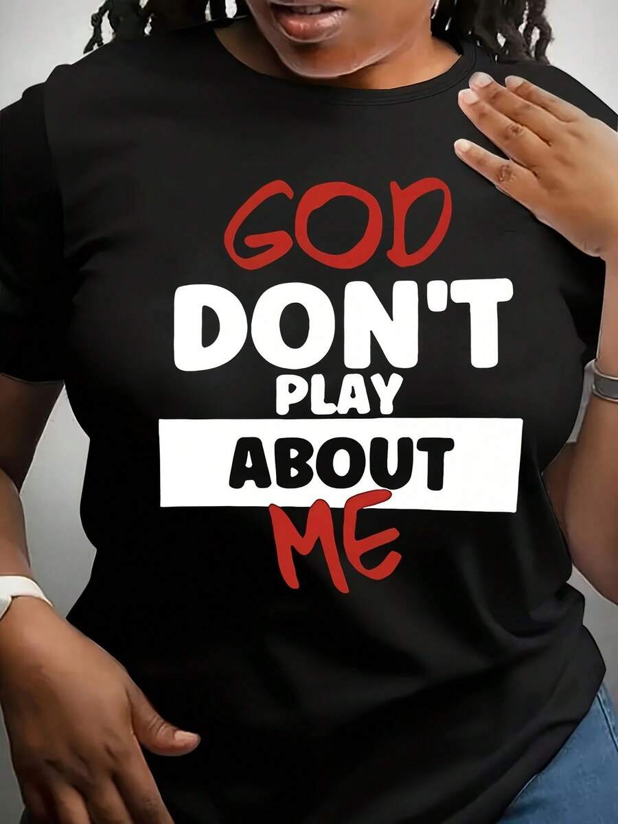 T-Shirt With The Eye-Catching "God Is Not Playing With Me" Print - Black T-Shirt With Striking Red And White Lettering, The Perfect Choice For Casual Outings, Comfortable And Fitted For Everyday Wear, An Ideal Gift For Friends And Family. 100% Cotton, 180g. - 黑色 - 查看 1