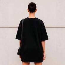 Camiseta de manga corta de algodón puro, holgada, con estampado de letras, estilo retro americano, versátil y elegante, estilo europeo y americano, sin pantalones, para mujer. - Negro - Ver 4