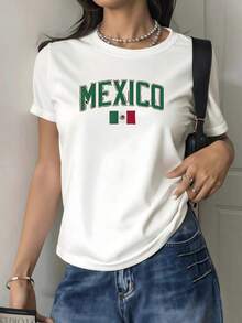 La imagen muestra la palabra MEXICO acompa? por la bandera nacional simbolizando orgullo identidad y amor por la cultura mexicana camiseta de mujer 100% algodón suave y cómoda ideal para uso diario-Lightweight  Skin-Friendly - Blanco - Ver 9