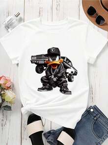 Camiseta Warner Bros Cartoon Duck Estilo Urbano Blanca de Cuello Redondo y Manga Corta con Estampado Gráfico de Coche y Sombrero |   Diseño exquisito |   Suelto y cómodo |   Fácil de combinar | - Blanco - Ver 2