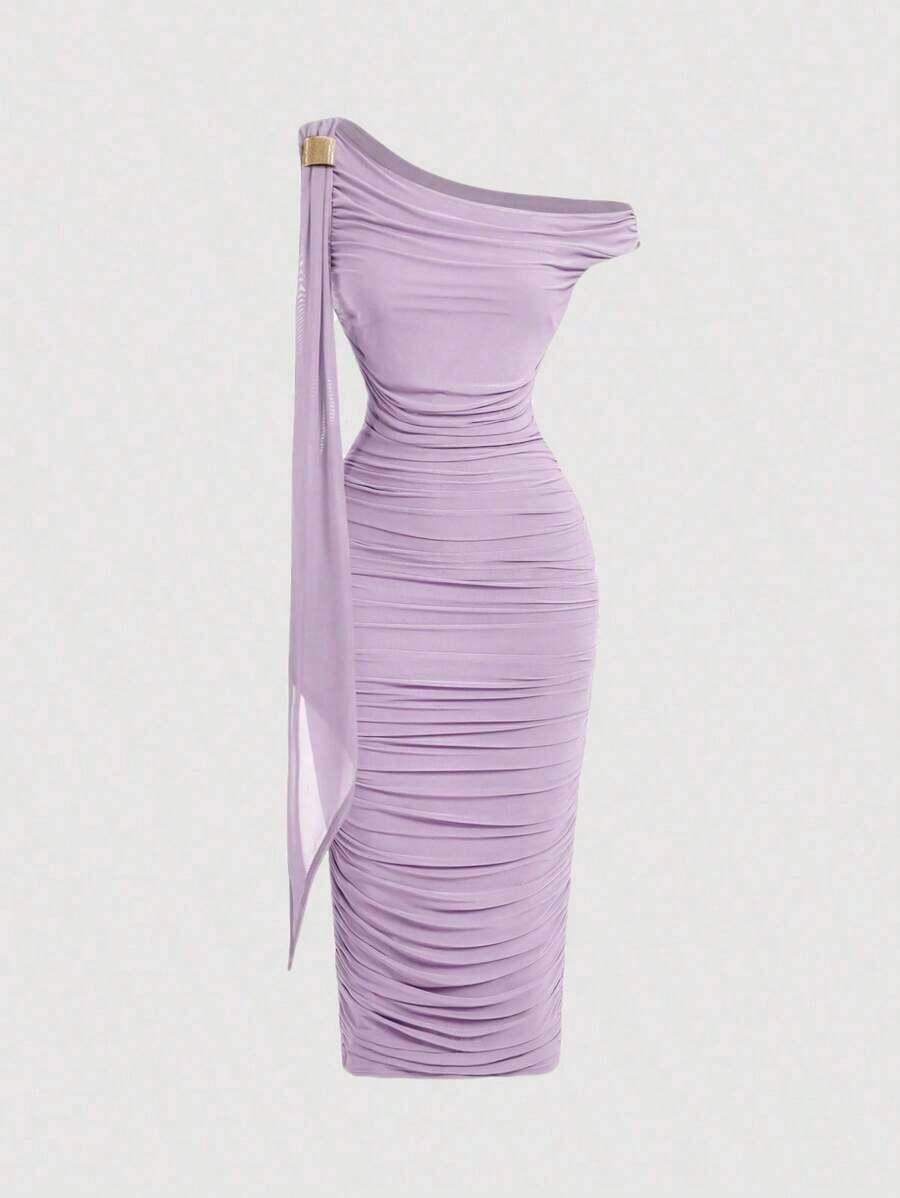Vestido de longitud media con hombro asimétrico ajustado, fruncido y decoración de hebilla metálica para mujer - Lila Púrpura - Ver 1