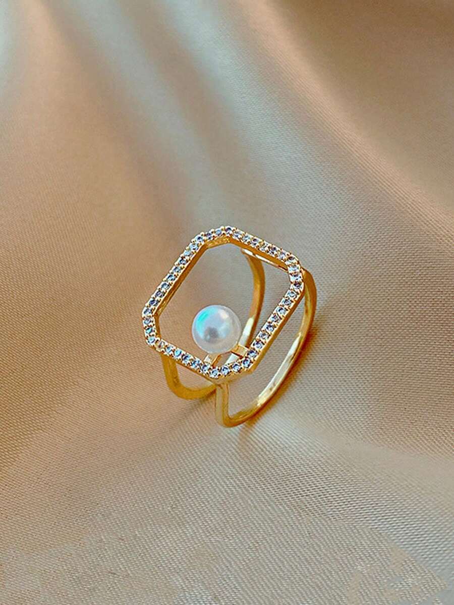 1 chiếc nhẫn đính đá hình vuông rỗng, tối giản, đính ngọc trai, có thể điều chỉnh kích thước – Trang sức thanh lịch, đa năng, thích hợp đeo hàng ngày hoặc làm điểm nhấn cho kỳ nghỉ hè của phụ nữ. - Vàng - Xem 1