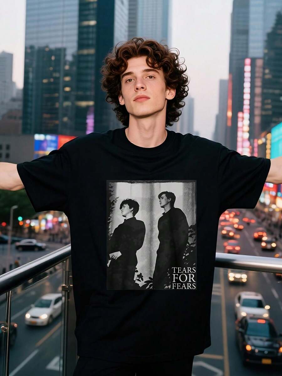 Men's Breathable Short-Sleeved T-Shirt From The Band Fear Tears, Featuring Iconic Photos Of The Band Members And The Band's Logo. This Casual, Regular-Fit T-Shirt Is Suitable For All Seasons And Is A Classic Unisex Crew Neck, Loose-Fitting Blouse, Ideal For Parties And Everyday Wear, Perfect For Holidays And Leisure Time, And Great For Parties And Family Vacations. - 黑色 - 查看 1