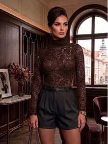 Elegant Set: Long-Sleeved Lace Bodysuit With High-Waisted Tailored Shorts. Premium Formal Wear. - NÂU / ĐEN - Xem 3