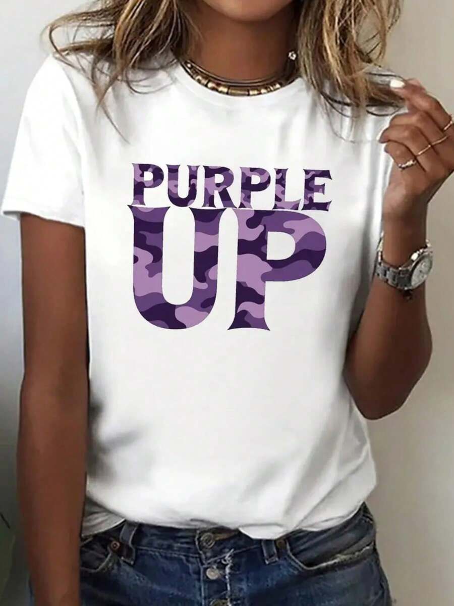 Camiseta de mujer ModaModa con estampado de camuflaje "Up" en color morado - Manga corta, cuello redondo, estilo casual, adecuada para primavera y verano, base negra con patrones morados y de camuflaje, corte holgado, ropa casual.| Patrón de camuflaje| Ajuste cómodo y bonitoEstampadoEstampado - Blanco - Ver 1