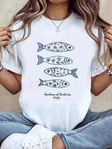 Camiseta, Sardinas de Sardenia: Logotipo de viaje para el público artístico, estampado con el eslogan regional de Italia, camiseta blanca de manga corta con cuello redondo, lavable a máquina, estilo casual, ajuste cómodo, diseño moderno, versátil para uso diario, tela suave, estilo a la moda, 100% algodón. - Blanco - Ver 8