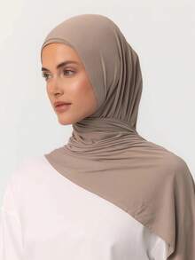 1 buah Jilbab Khimar Muslimah Satu Langkah – Penutup Kepala Muslimah Siap Pakai, Jilbab Jersey Tanpa Peniti dengan Penutup Leher, Kain Elastis Ringan untuk Sholat, Perjalanan, Kerja, dan Pemakaian Sehari-hari. - Khaki - View 4