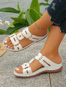 Plus Size Women's Wedge Thick Sole Sandals, Fashion New Peep Toe Design With Hollow Rivets, Solid White Color, Stylish Belt Buckle, Comfortable Daily/Vacation Slip-On Sandals, Beach Essential Slippers - White - View 3