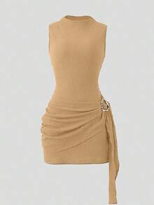 Nuevo vestido elegante y sexy de primavera/verano para citas, de cuello alto, con hebilla metálica, fruncido y sin mangas, de silueta ajustada para mujer - Caqui - Ver 1