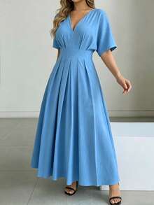 2026 Spring/Summer Plus Size Women's Sky Blue V-Neck Mid-Sleeve Dress, Waist Gathering Pleated Elegant Commuter Dress, Raglan Sleeve, Suitable For Vacation, Daily, Work, Holiday Outfit - Blue - View 3