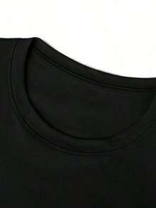 Una camiseta de hombre con cuello redondo, corte casual y estilo corto, elegante e informal, adecuada para salidas diarias, escuela y artículos esenciales de verano.AZOJ GW31 - Negro - Ver 3