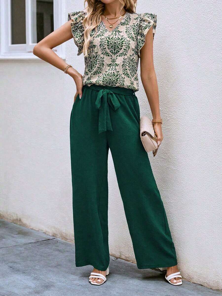 2 piezas Conjunto casual de vacaciones con blusa de mangas de casquillo con cuello en V con estampado floral y pantalones de pierna ancha para mujer - Verde - Ver 1