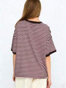 Camiseta casual de mujer Vaiaye de cuello redondo holgado, camiseta de manga corta a rayas con parches minimalista de color contrastante, adecuada para uso diario, ir al trabajo y verano en casa, color rosa - Rayas azules y marrones - Ver 5