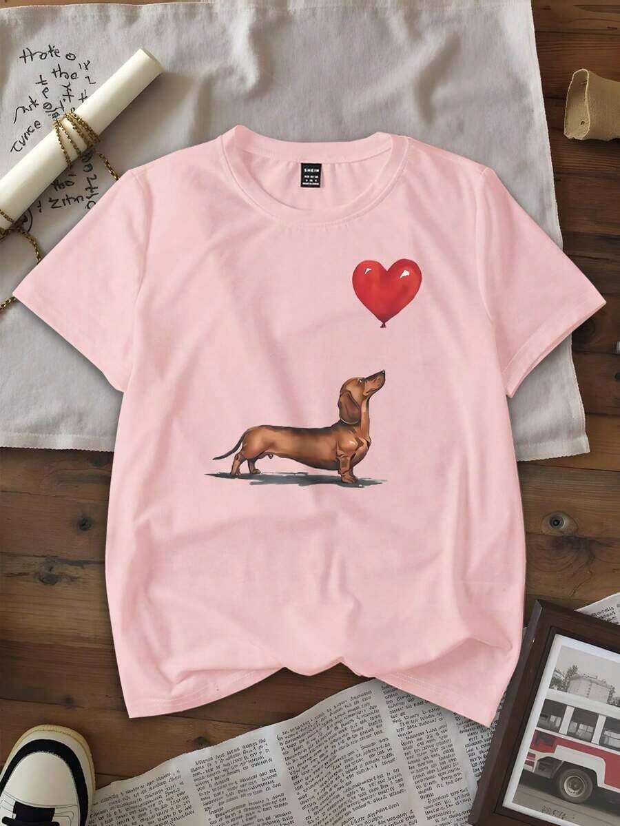 Women's 100% Cotton Summer Blouse With Dachshund And Floating Heart Balloon Print, Casual Short Sleeve Crew Neck T-Shirt. Lightweight, Breathable, Summer Best-Seller - 羅莎 - 查看 1
